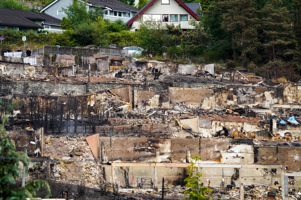Brannen i Krokstadelva: Brannvesenet endrer forklaring om tørre kummer