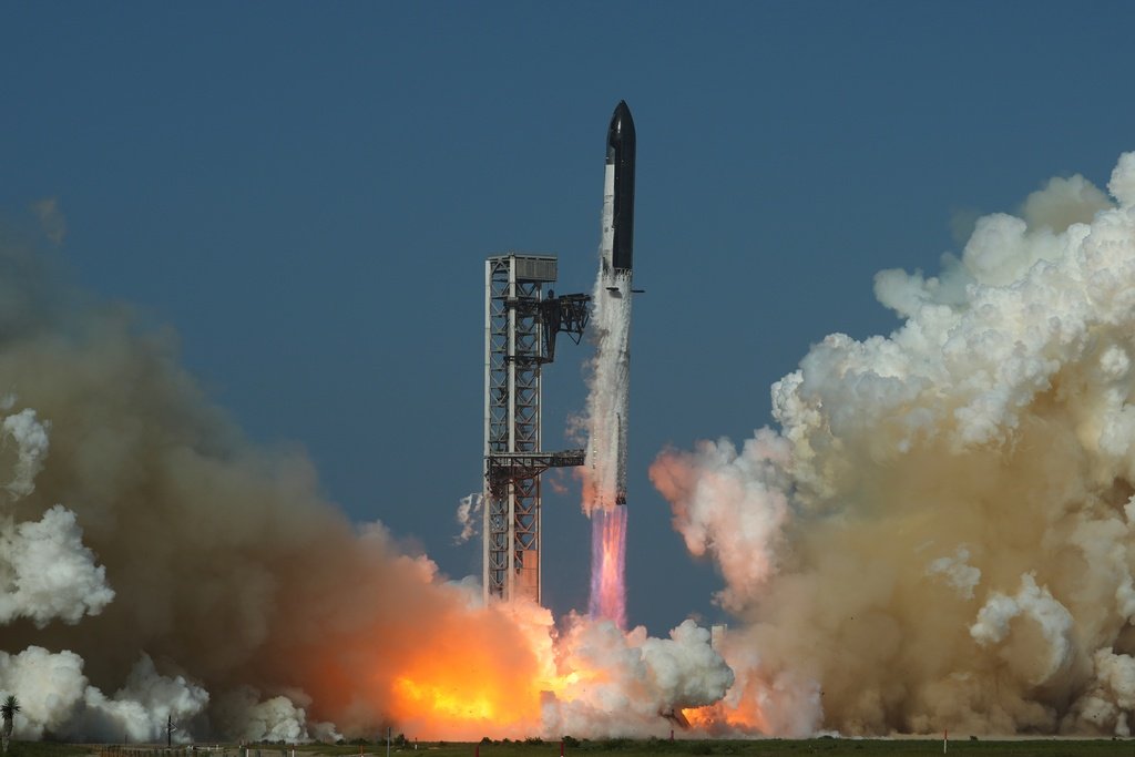 SpaceX skal sende Starship i bane rundt jorden neste uke