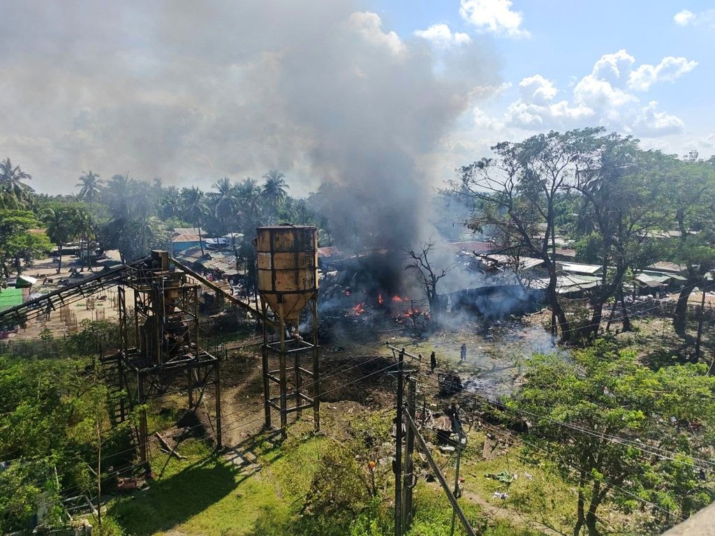 Hjelpearbeidere: Minst 50 drept etter luftangrep mot marked i Myanmar