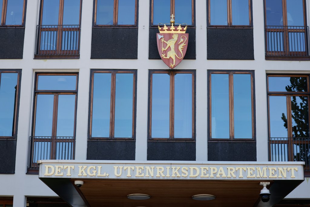 Ansatte ved norske ambassader saksøker UD