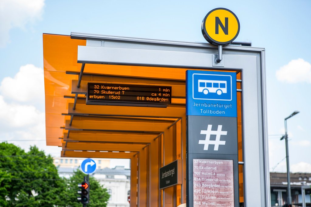 Røyking kan bli ulovlig på holdeplasser i Oslo