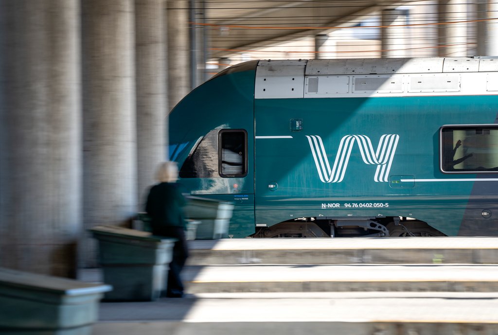 Røykutvikling på tog i Asker forsinker togtrafikken