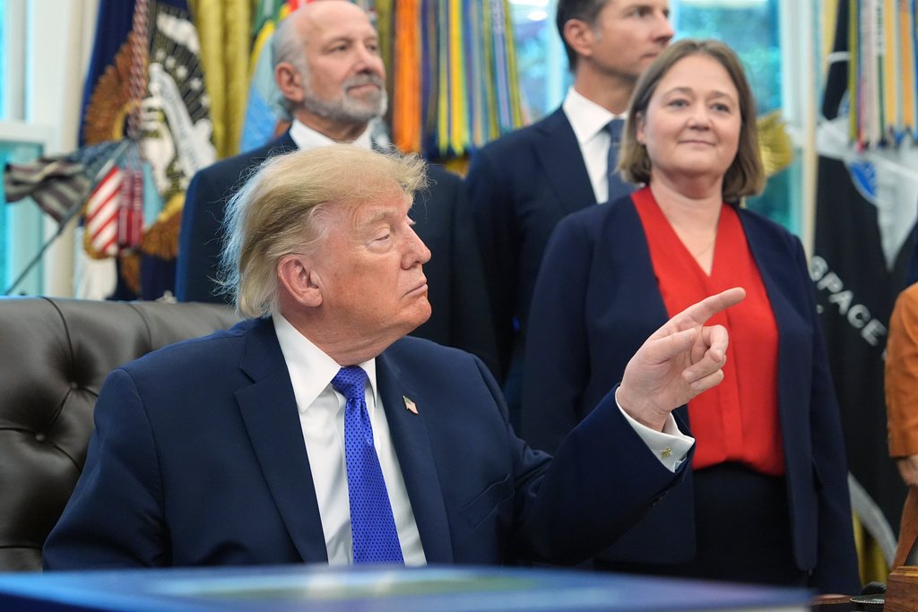 Medier ber retten ta ytterligere grep mot Trump